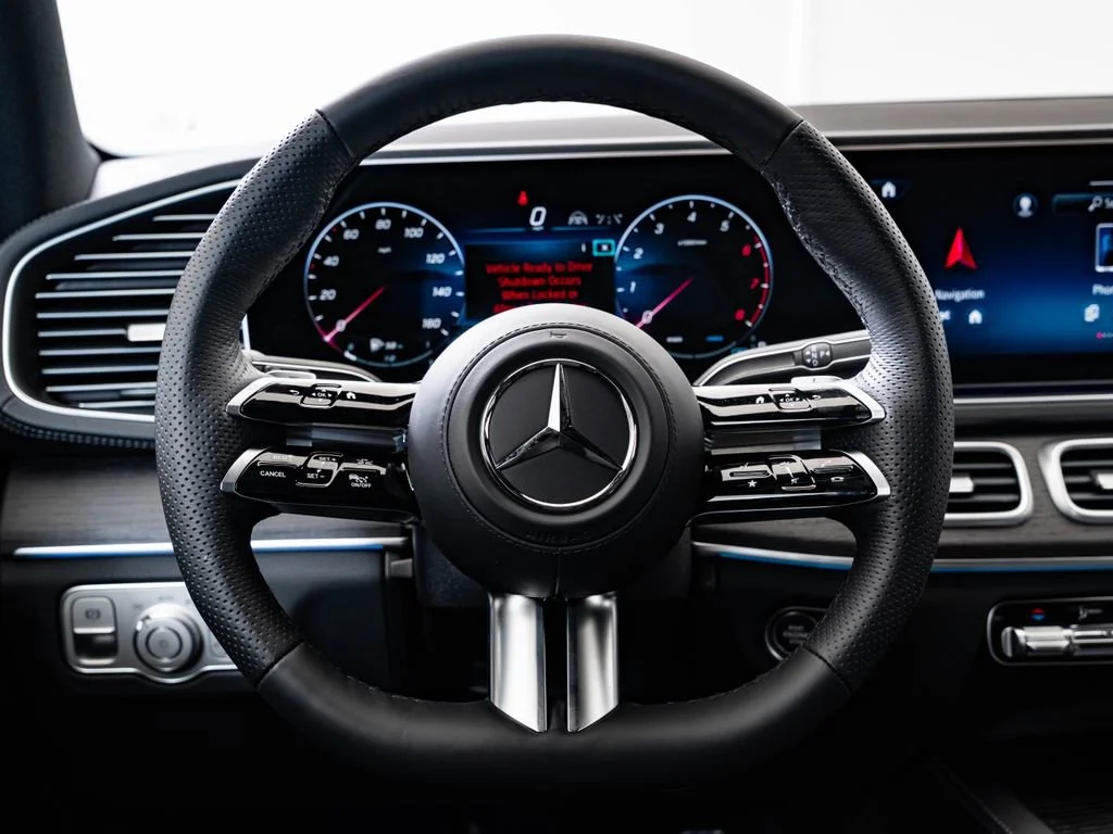 New 2026 Manufaktur Signature Silicon Gray Mercedes-Benz GLS 450 image 45