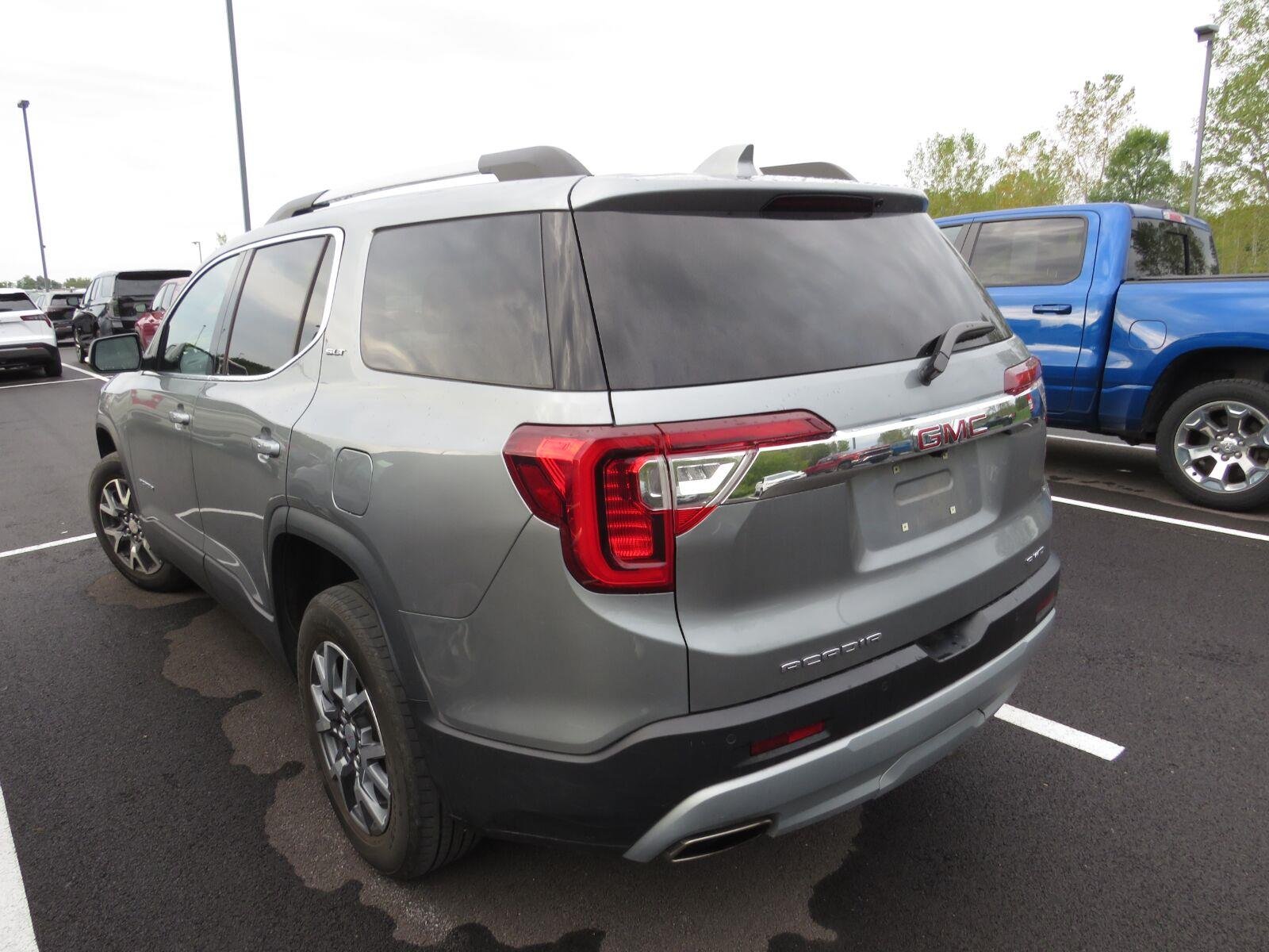 Used 2023 Sterling Metallic GMC SLT image 11