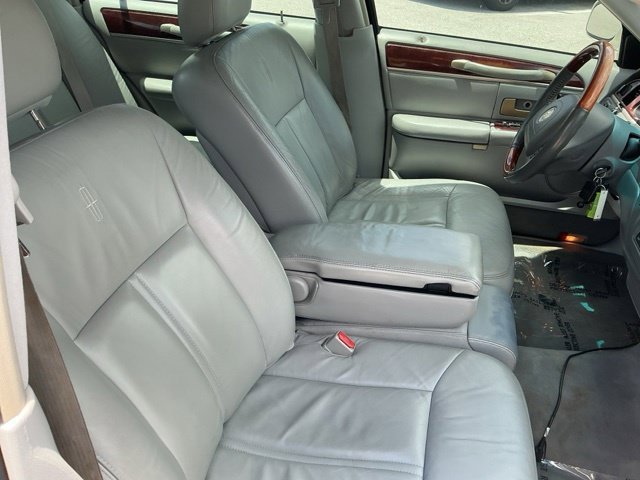 Used 2004  Lincoln Ultimate image 26