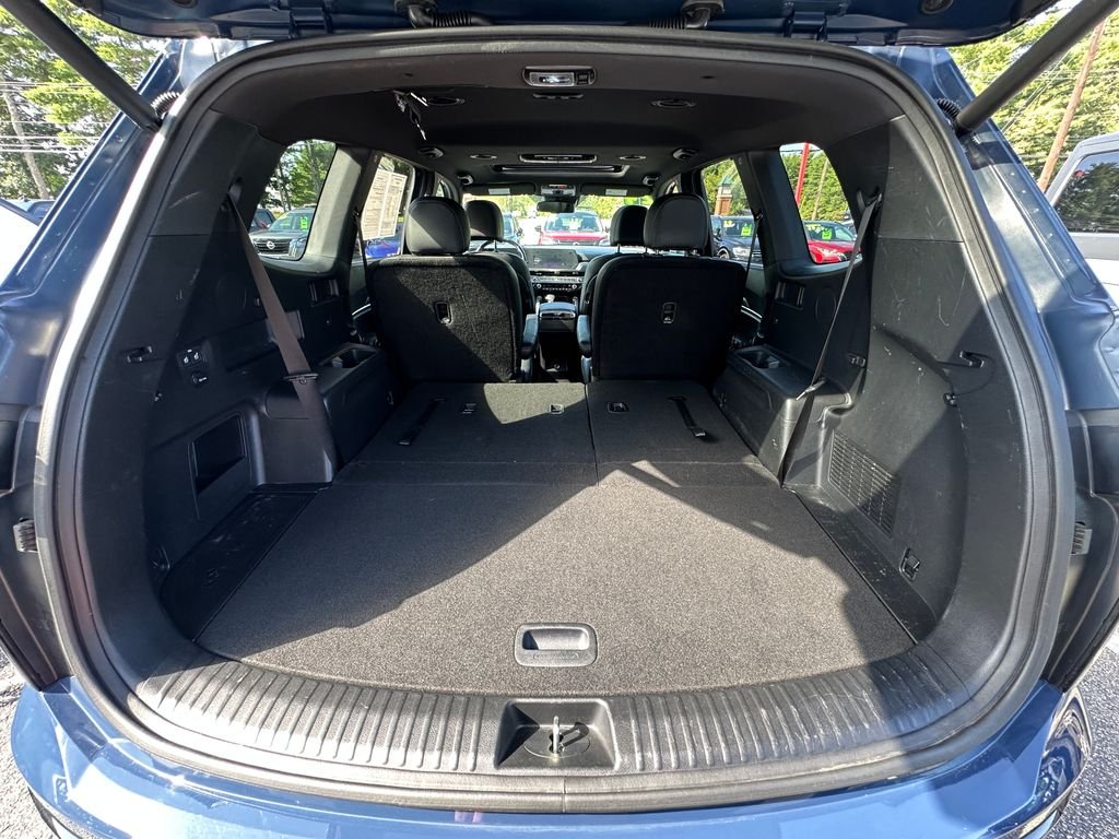 Used 2024 Black Kia EX X-Line image 29