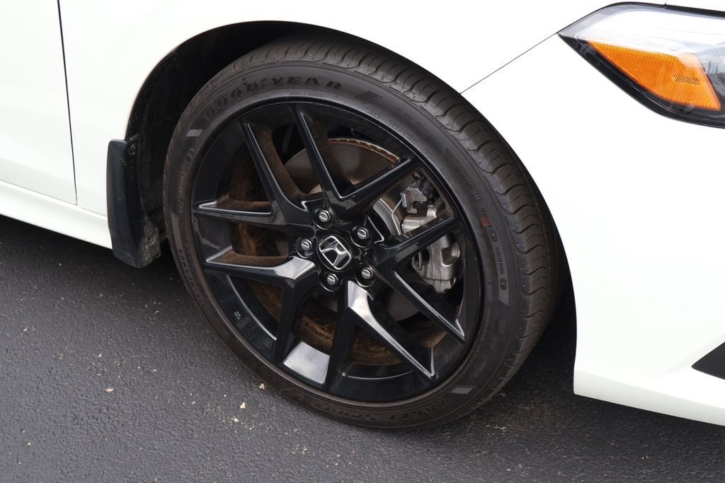 Used 2024 White Honda Base image 5
