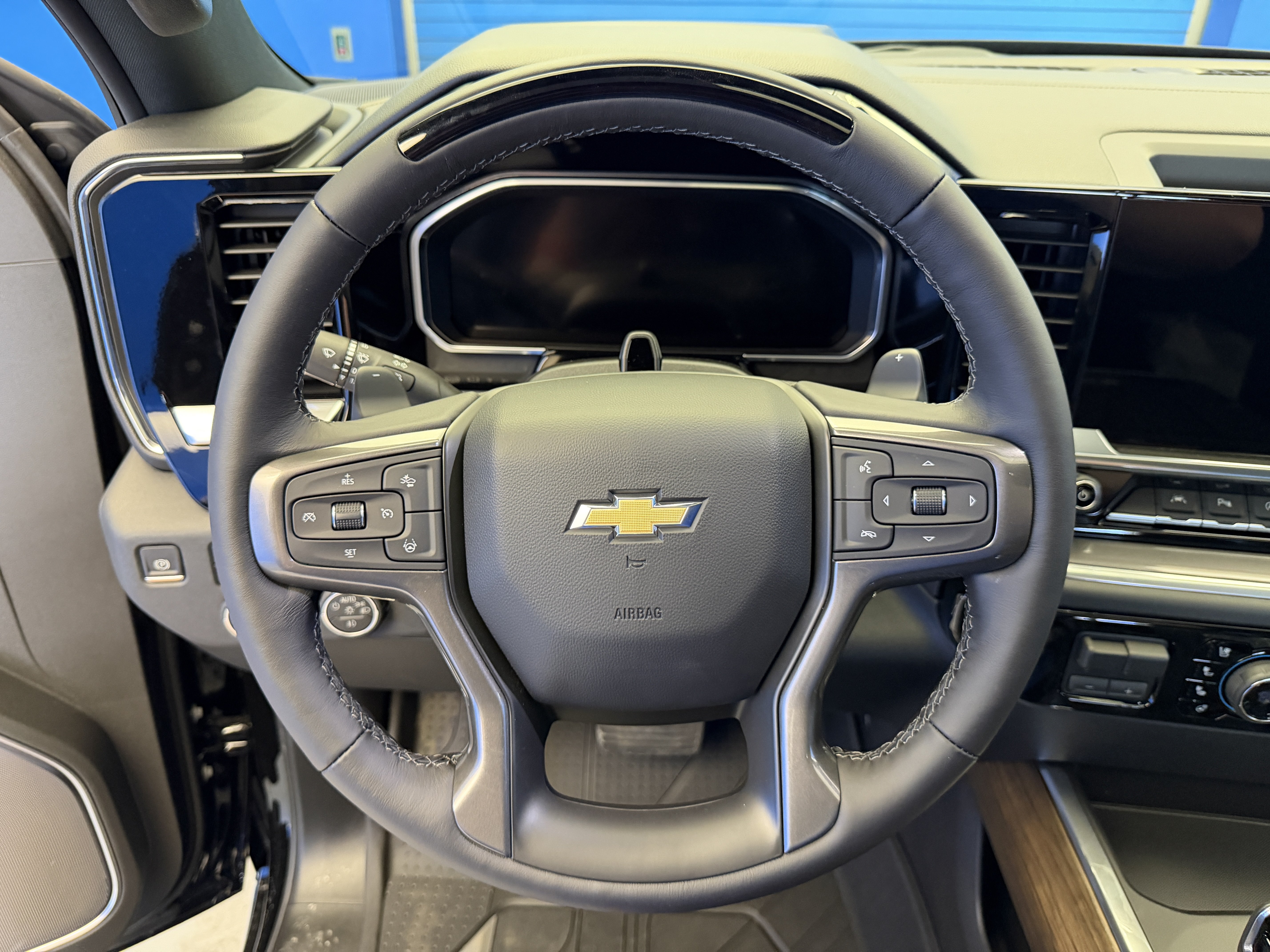 2026 Chevrolet Silverado 1500 High Country - Photo 16