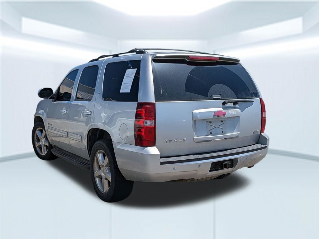 Used 2010 Silver Chevrolet LT image 2