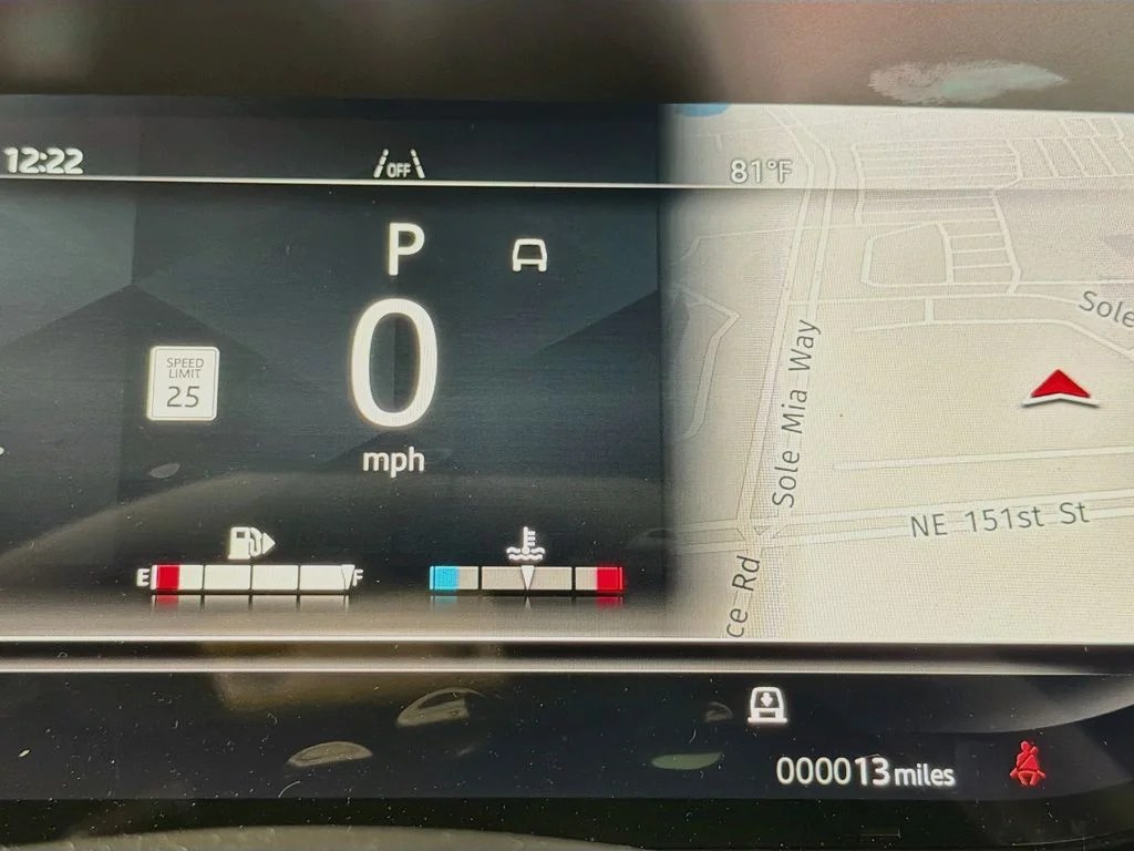 New 2026 Carpathian Grey Land Rover Dynamic SE image 12