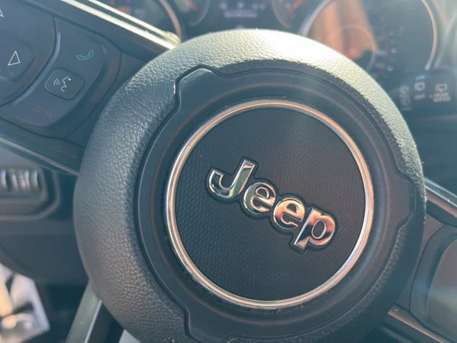 Used 2019 Bright White Clearcoat Jeep Sport S image 10