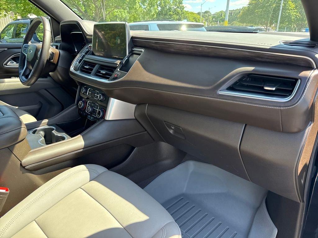 Used 2024 Blue Chevrolet Z71 image 28