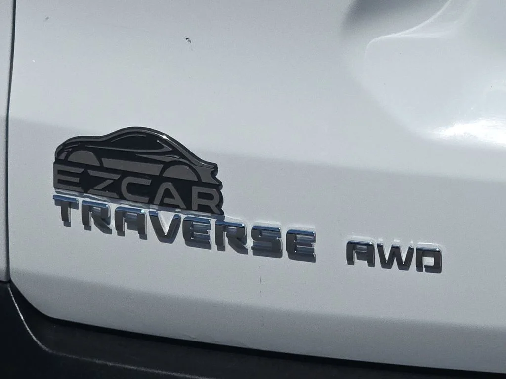 Used 2023 White Chevrolet LT image 23