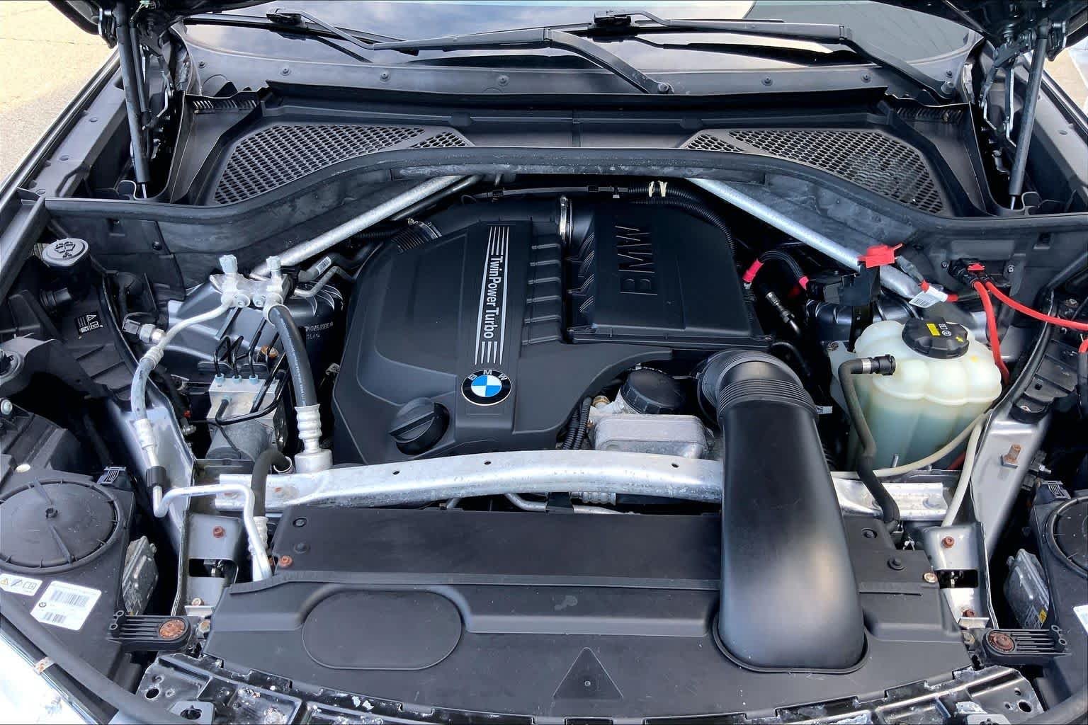 Used 2019 Space Gray Metallic BMW xDrive35i image 29