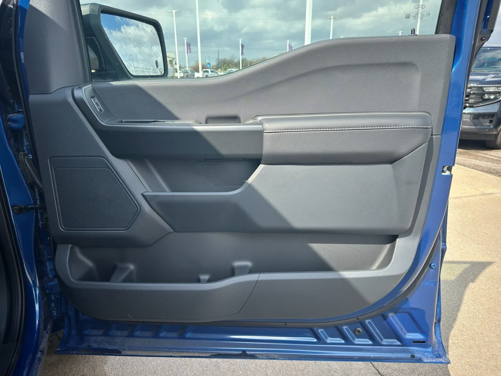 2025 Ford F-150 STX - Photo 27