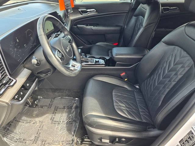 Used 2023 White Kia X-Pro Prestige image 11