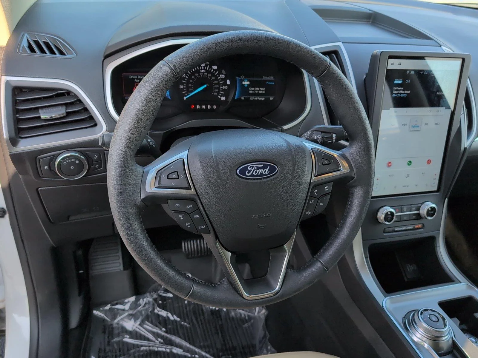 Used 2021 Star White Metallic Tri-Coat Ford SEL image 4