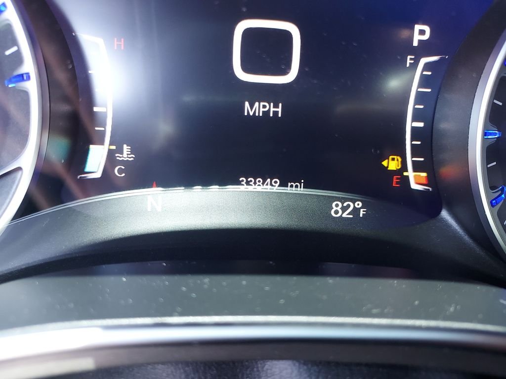 Used 2024 White Chrysler Pinnacle image 19