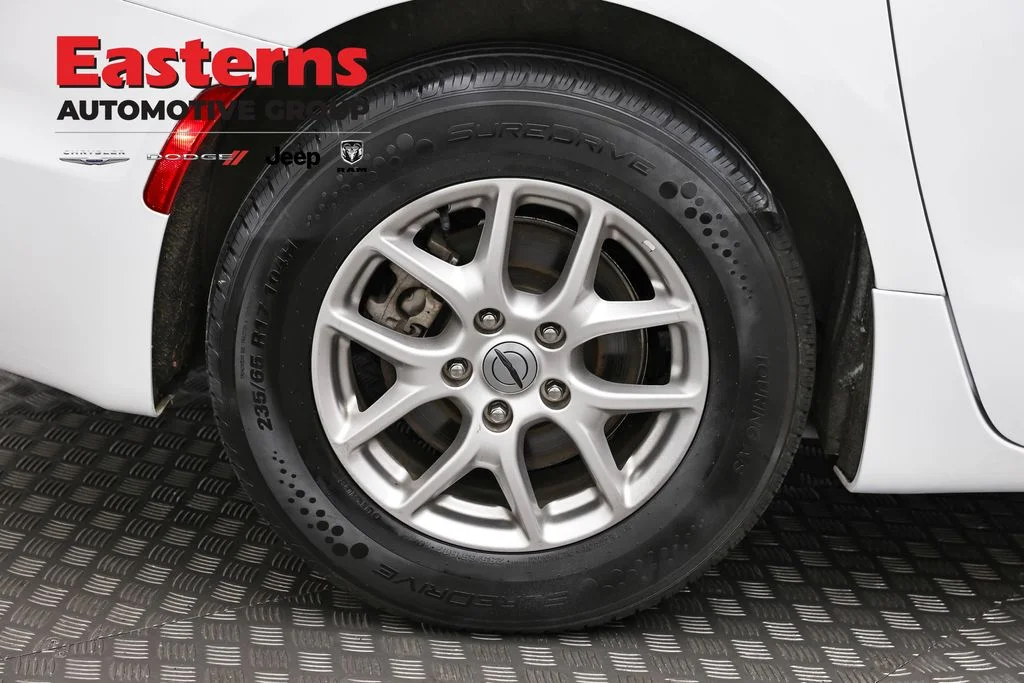 Certified Used 2024 White Chrysler Touring L image 31
