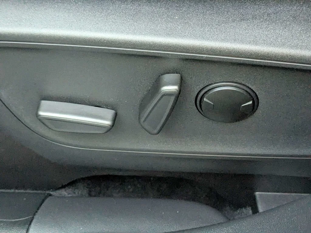 New 2026 Space White Metallic Ford Outer Banks® image 18