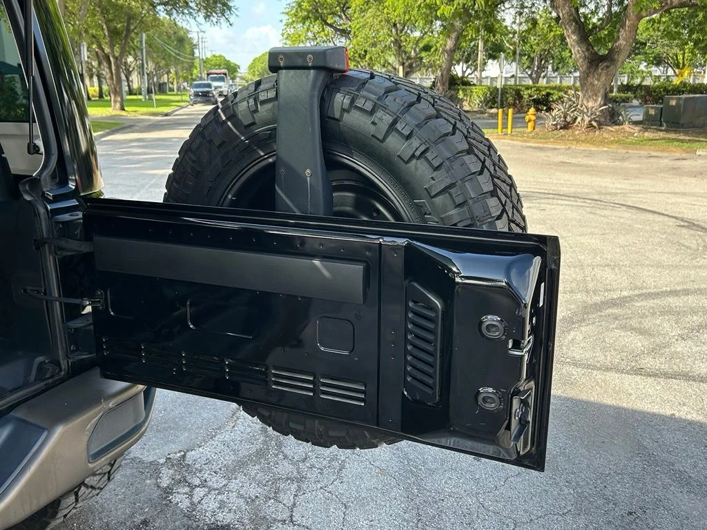 Certified Used 2017 Black Jeep Unlimited Sahara image 39