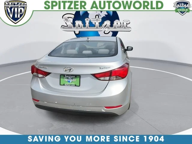 Used 2016 Silver Hyundai SE image 8