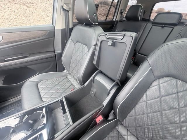 2024 Volkswagen Atlas SEL Premium R-Line - Photo 17