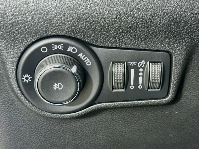New 2026 Blue Jeep Latitude image 10
