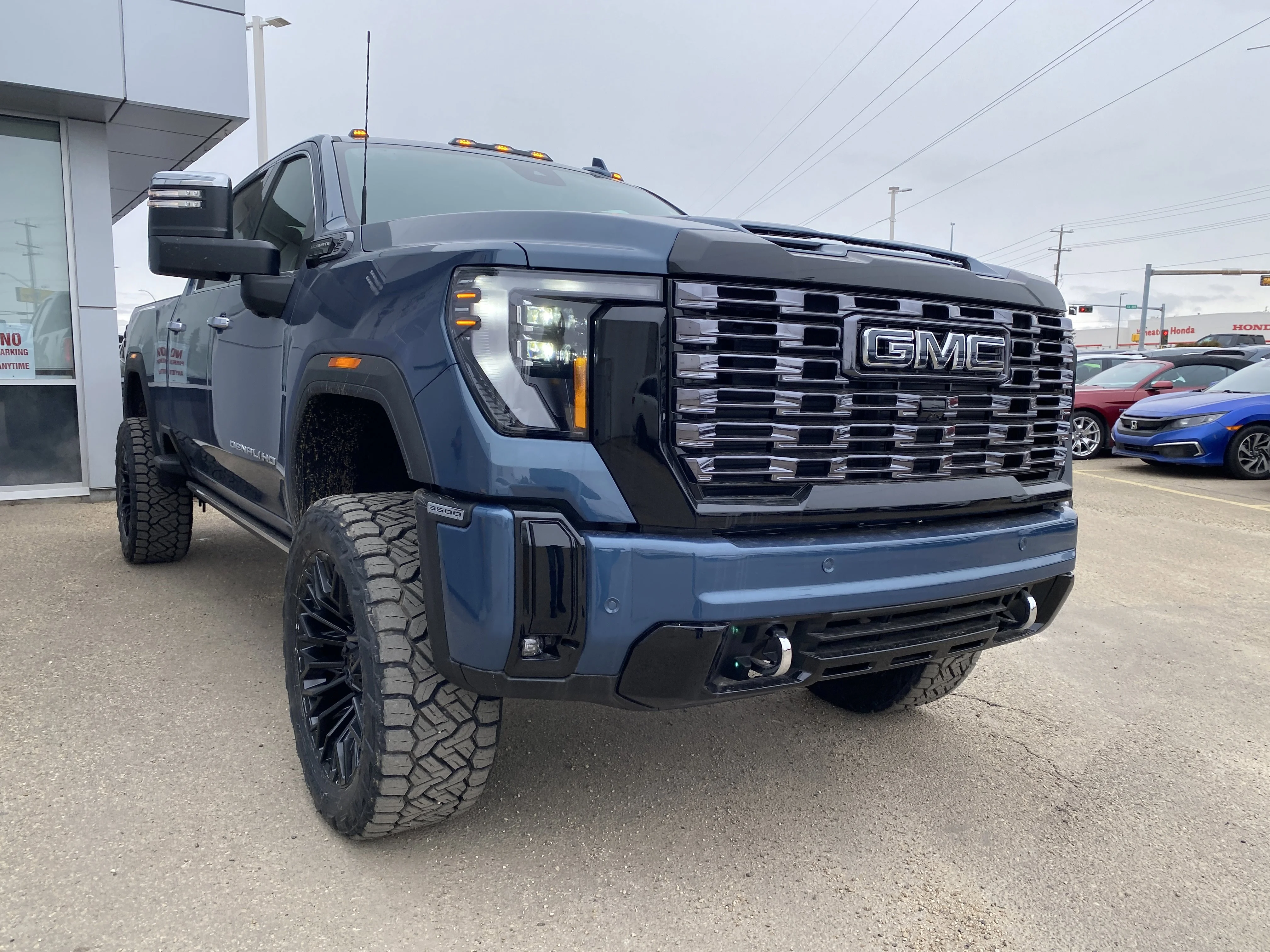 New 2026 DOWNPOUR METALLIC GMC Denali Ultimate image 8