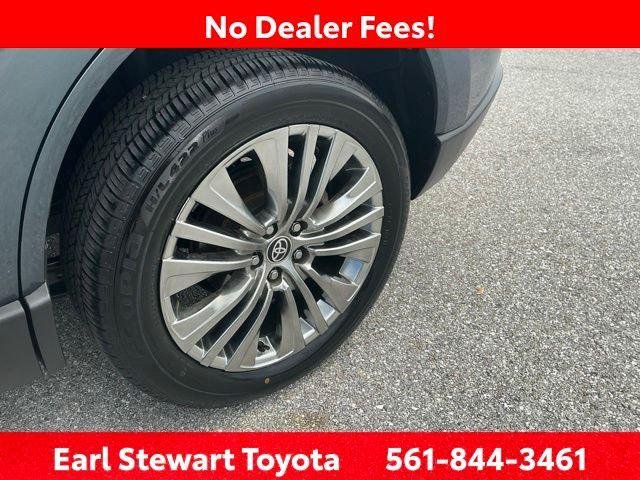 Certified Used 2024 COASTAL GRAY METALLI Toyota  image 51