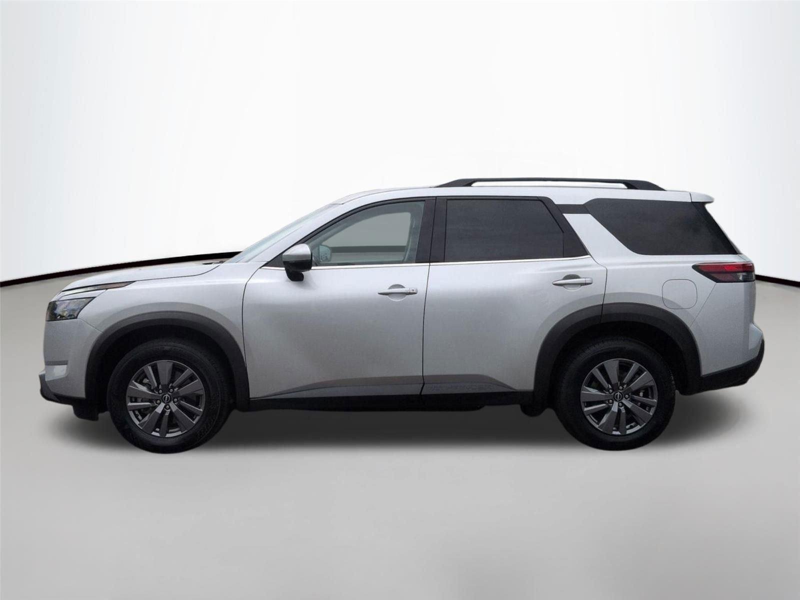 2025 Nissan Pathfinder SV 4WD's photo