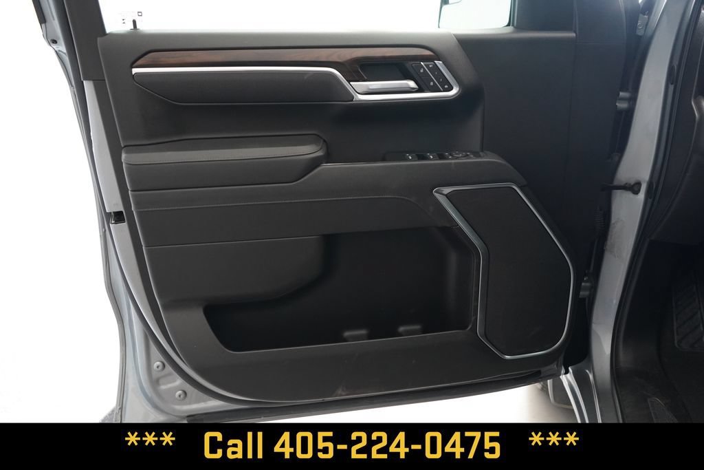 Used 2025 Sterling Metallic GMC SLT image 21