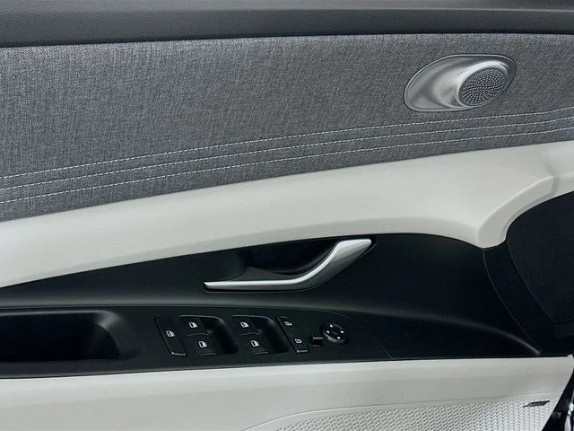 New 2026 Hyundai ELANTRA Limited
