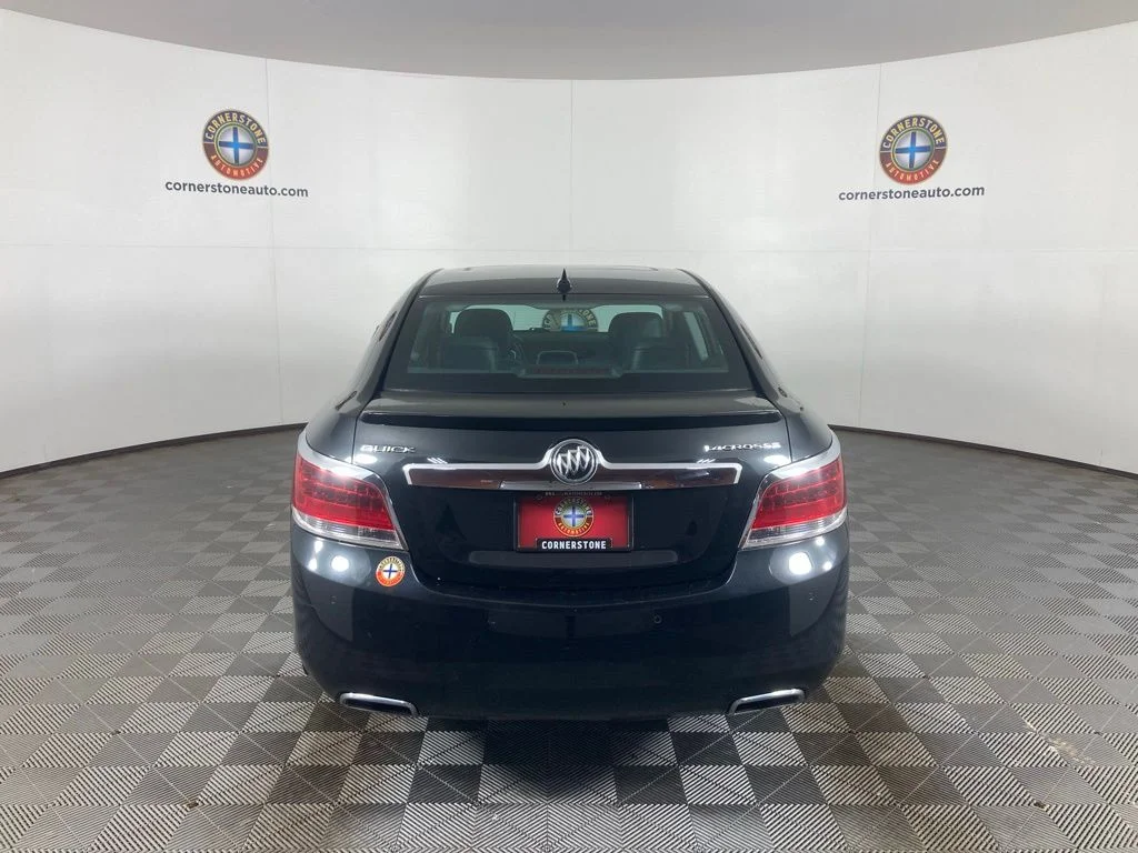 Used 2013 Black Buick Touring Group image 20