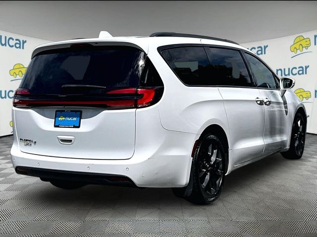 Used 2021 White Chrysler Touring L image 6