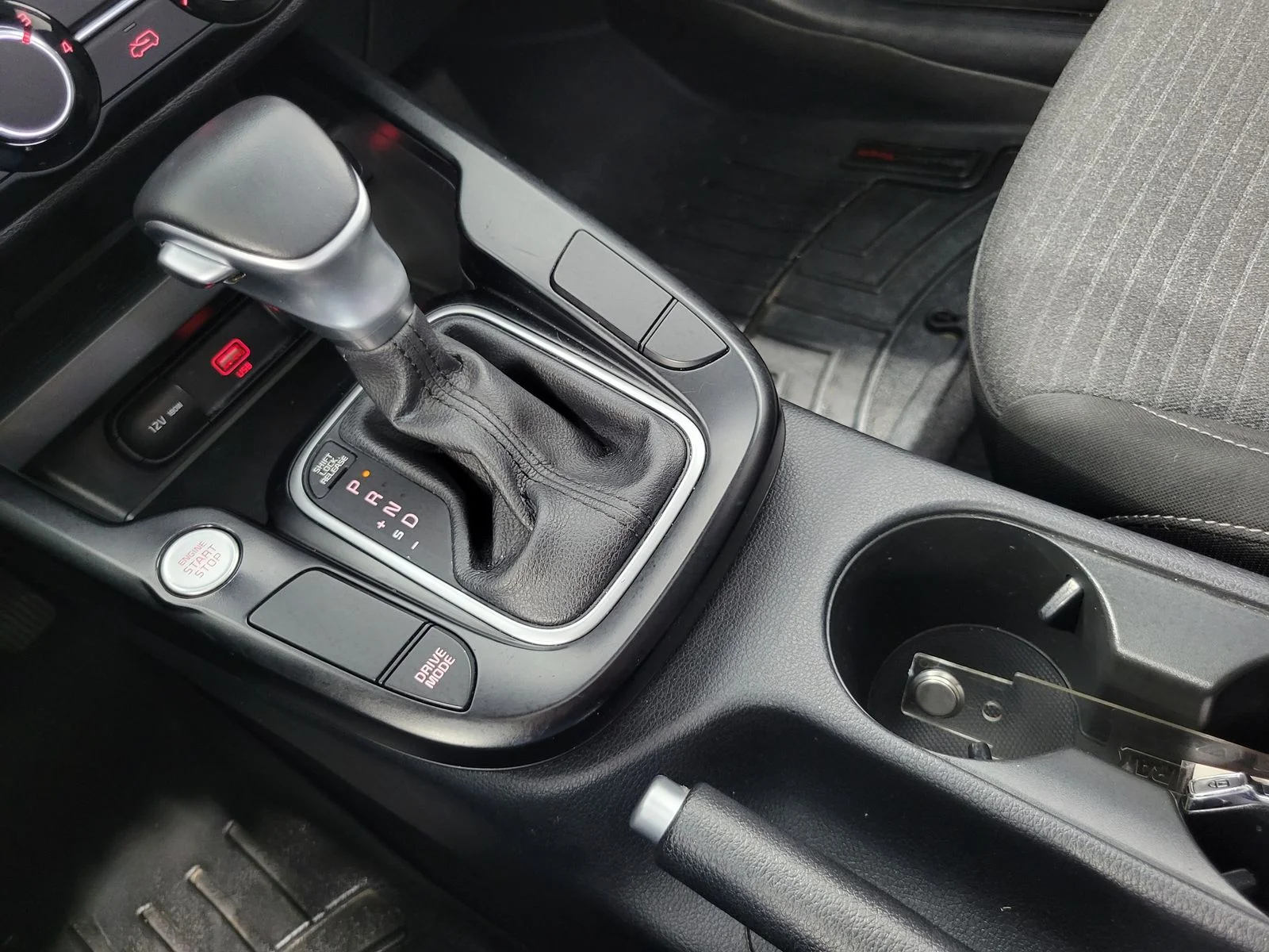 Used 2020 White Kia GT-Line image 22
