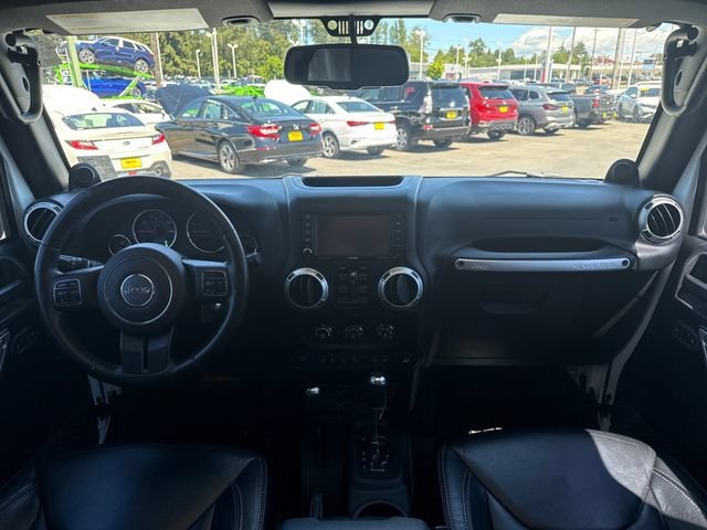 Used 2014 Bright White Clearcoat Jeep Rubicon image 11