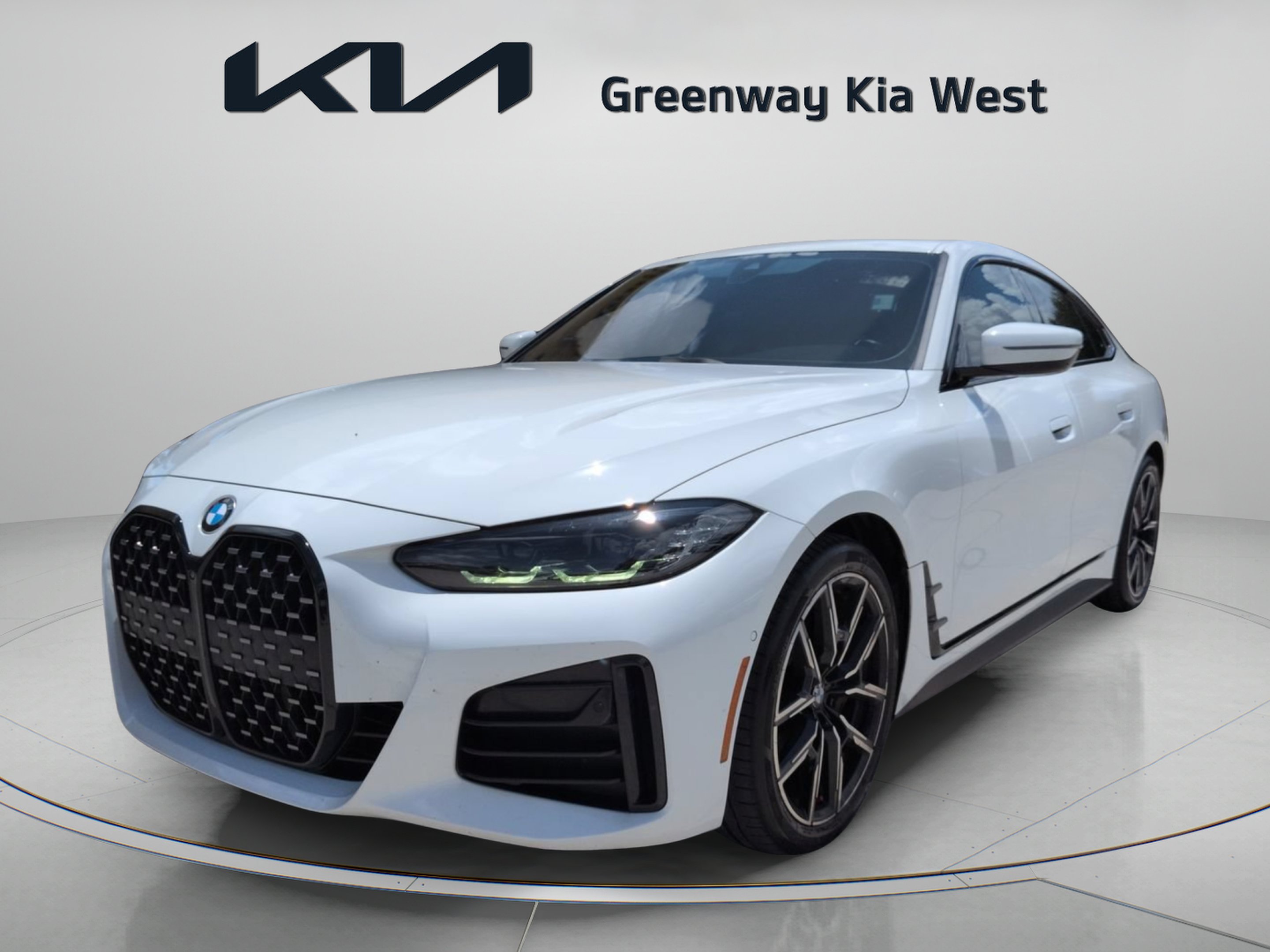 Used 2022 Alpine White BMW 430i Gran Coupe image 4