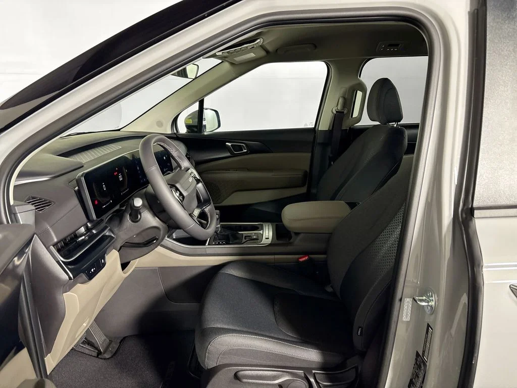 New 2027 Ceramic Silver Kia LX image 11