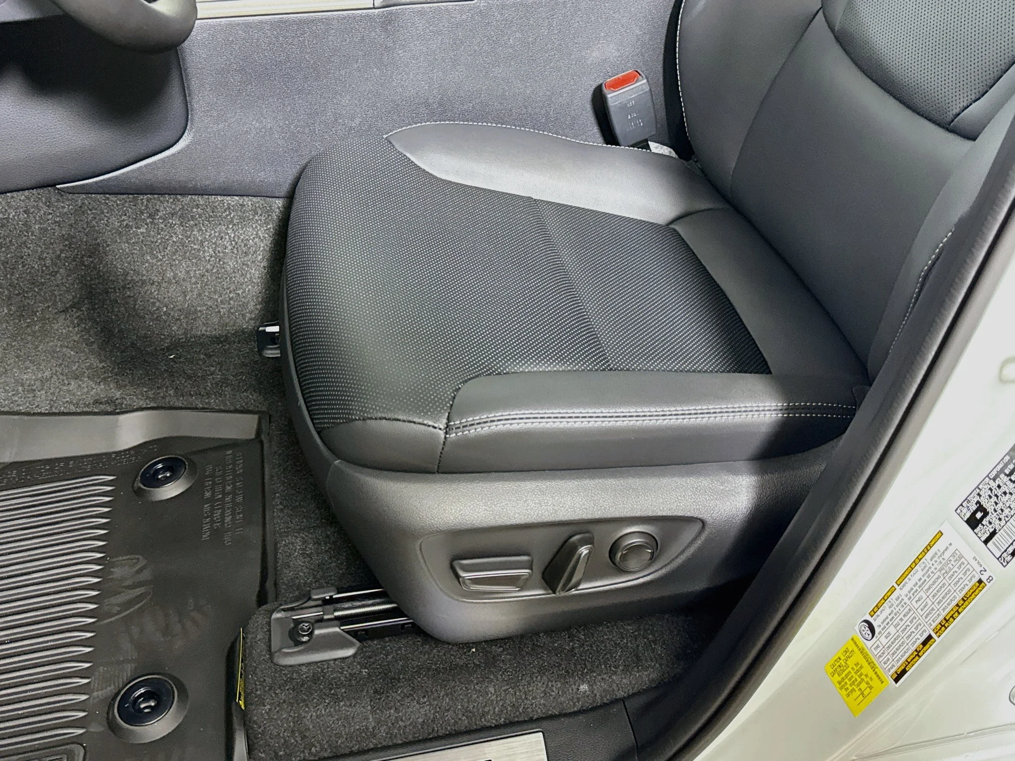 New 2027 Wind Chill Pearl Toyota Land Cruiser image 18