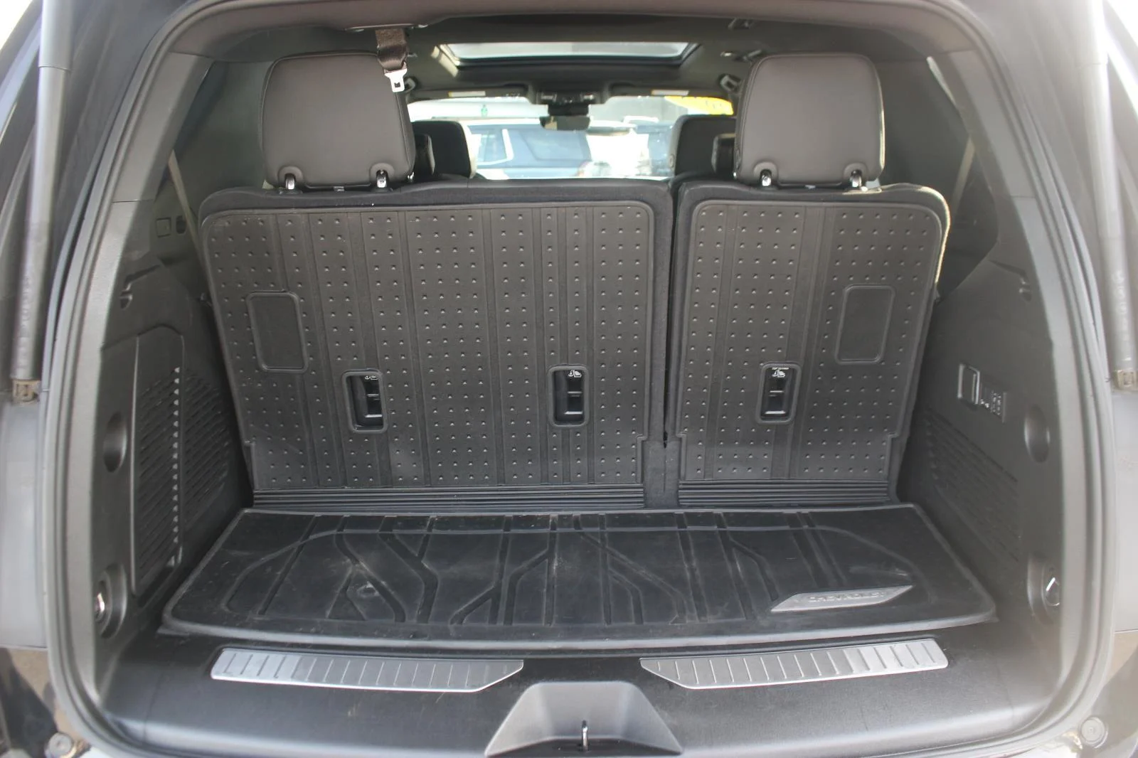 Used 2025 Black Chevrolet High Country image 12
