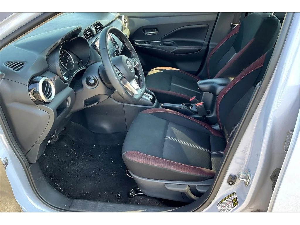 Used 2024 Gray Nissan SR image 11