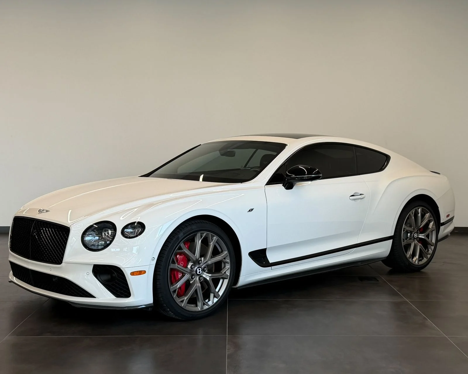 Used 2023 White Bentley V8 S image 7