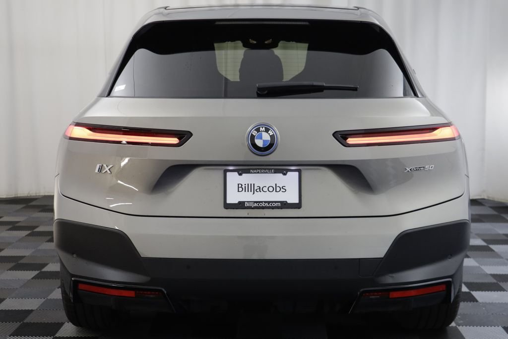Certified Used 2023 Oxide Grey Met BMW xDrive50 image 17