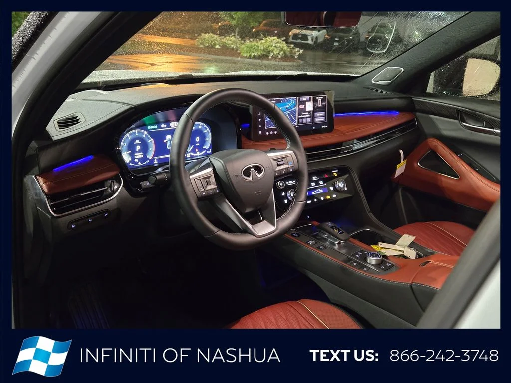 New 2027 2T RAD WHT INFINITI Autograph AWD image 4