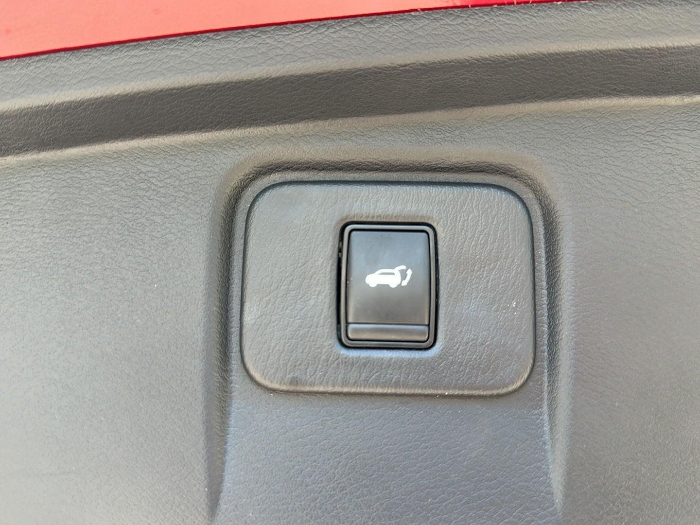 Used 2024 Scarlet Ember Tintcoat Nissan Platinum image 34