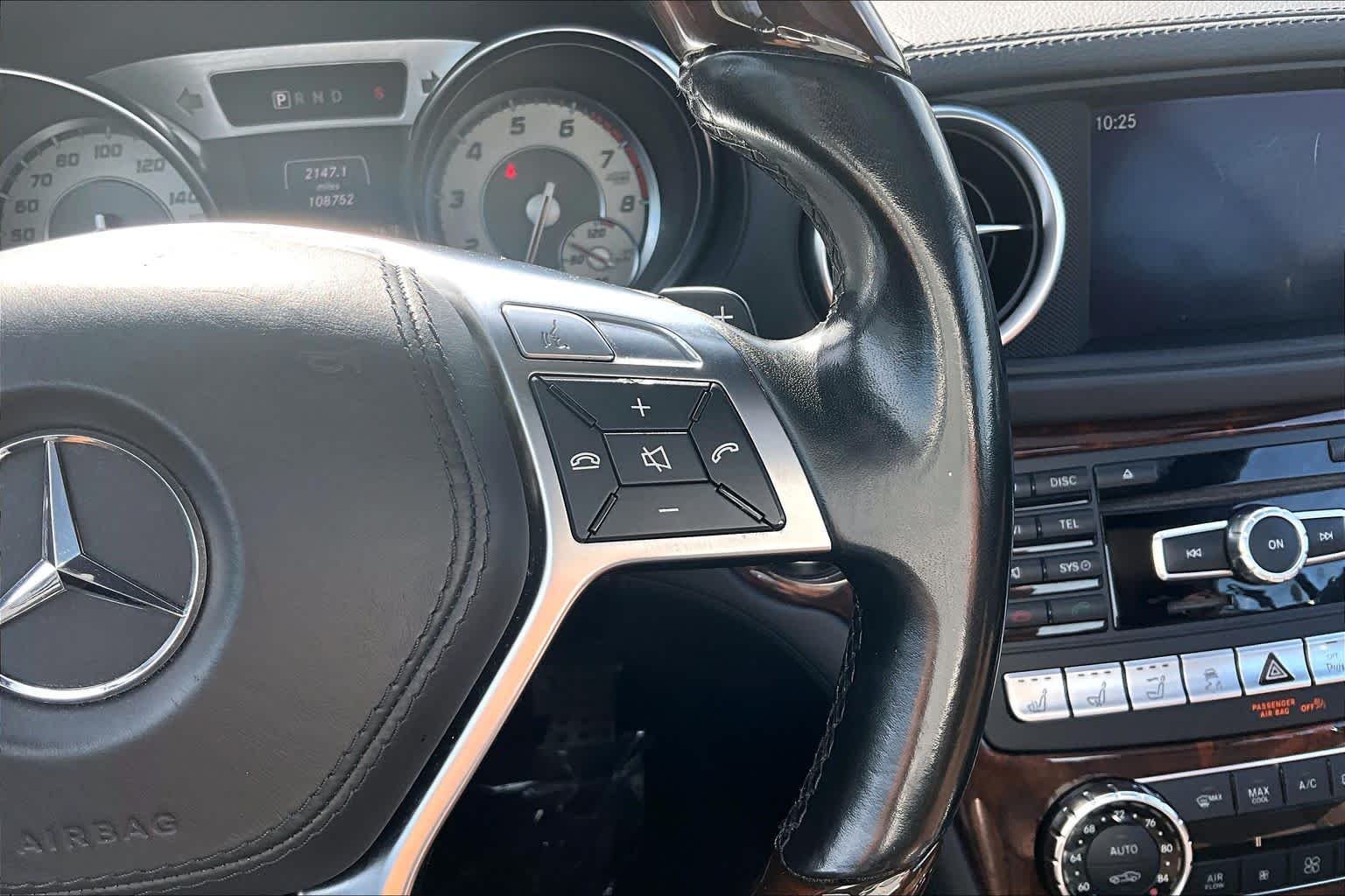 Used 2016 Obsidian Black Metallic Mercedes-Benz SL 550 image 20