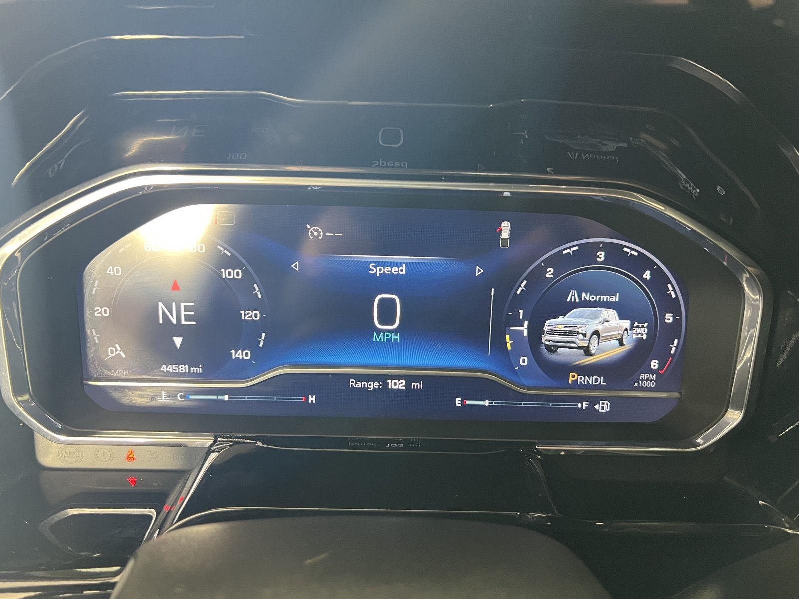 Used 2024 Lakeshore Blue Metallic Chevrolet LT image 12