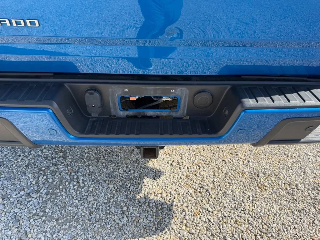Used 2021 BRIGHT BLUE METALLIC Chevrolet 4WD Z71 image 9