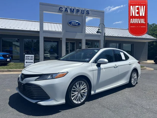 2020 TOYOTA Camry XLE