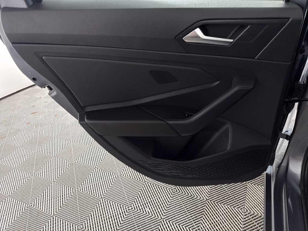 2024 Volkswagen Jetta SE - Photo 12