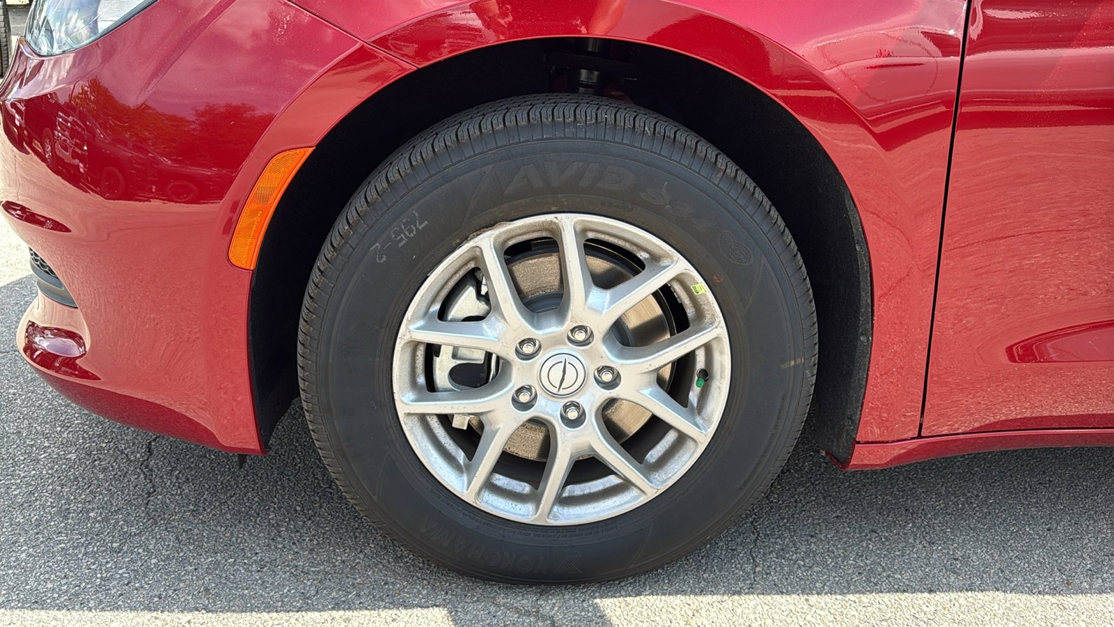 New 2026 Red Hot Pearl-Coat Exterior Paint Chrysler LX image 27