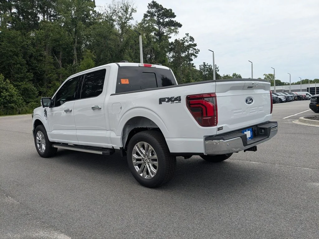 New 2026 Oxford White Ford Lariat image 6