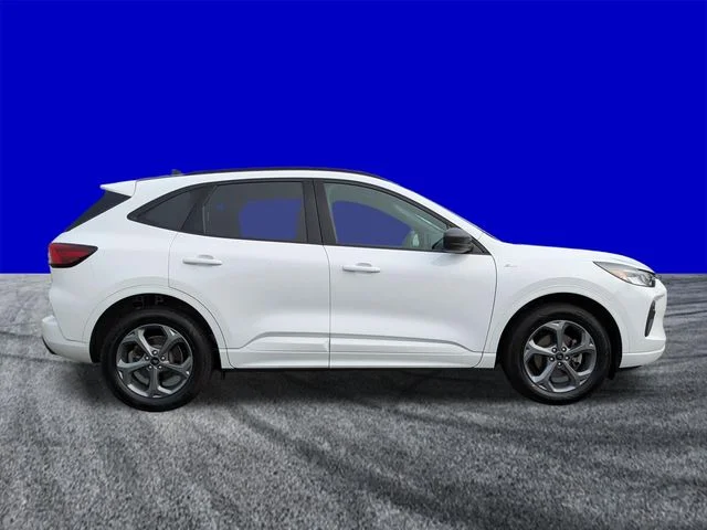 Used 2023 Oxford White Ford ST-Line image 3