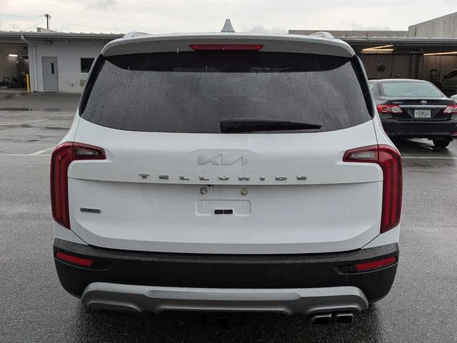 Certified Used 2022 White Kia SX image 4