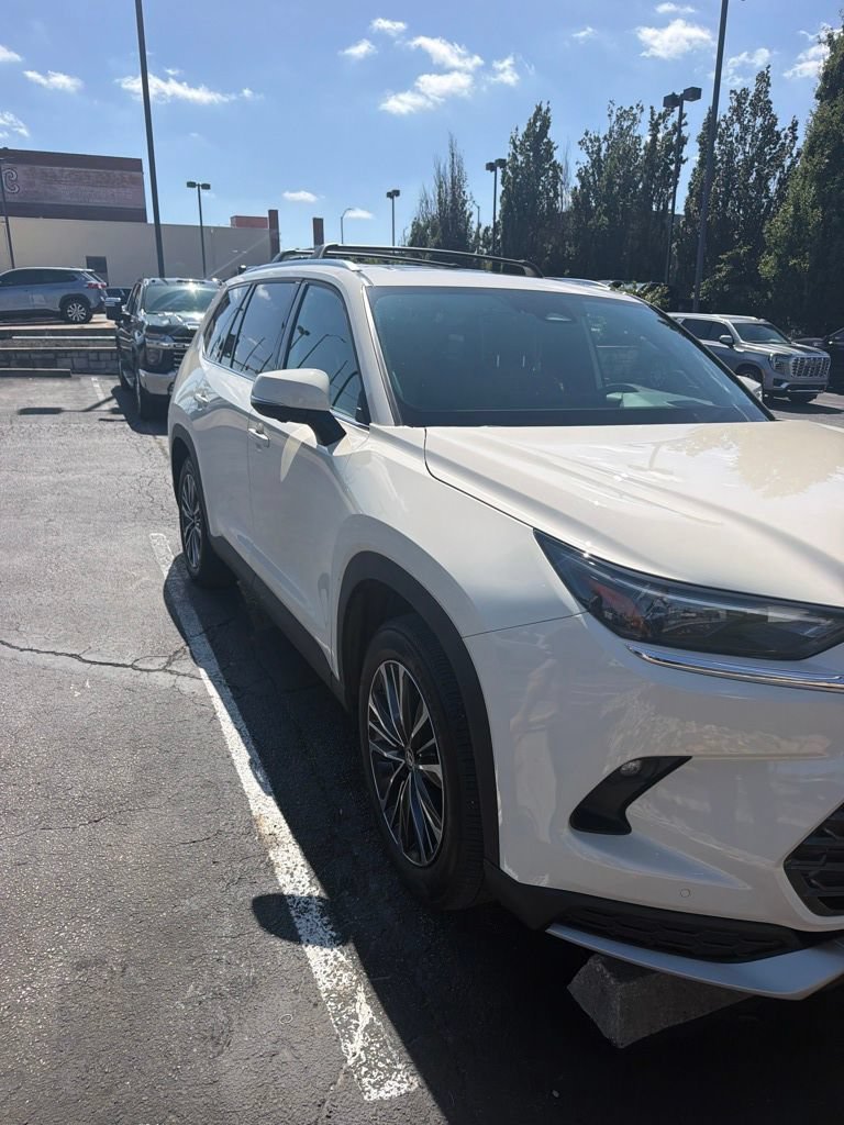 Used 2024 Off-white Toyota Hybrid Platinum MAX image 6